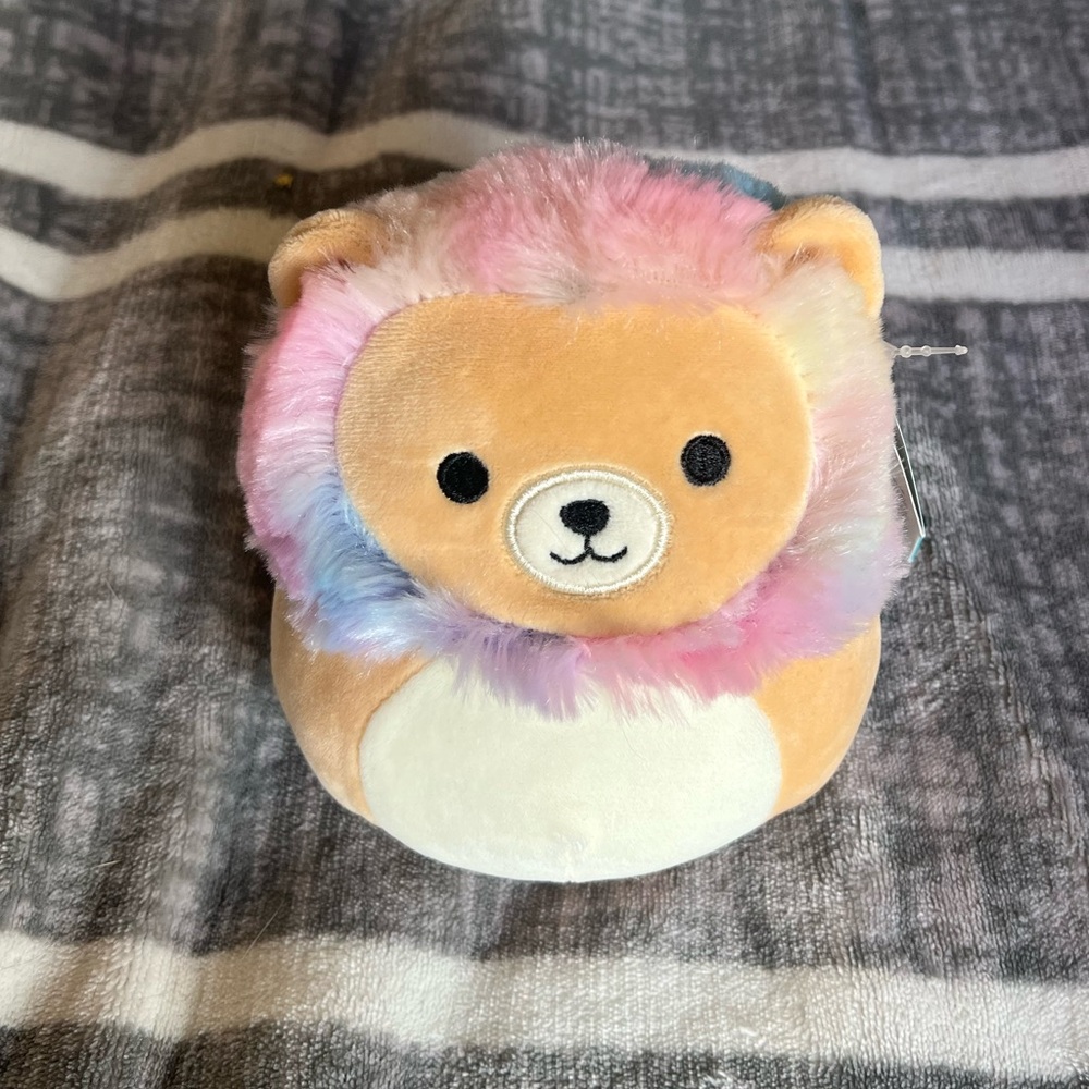Leonard the Lion Squishmallow 4 in